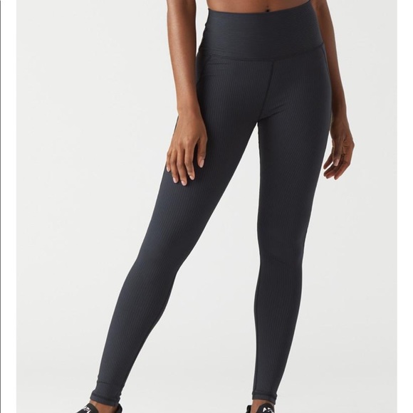 Glyder Bra and Legging SET - Picture 2 of 5